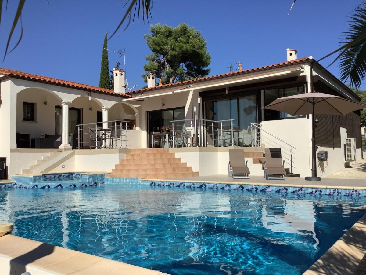 Rev'de Thau Bed & Breakfast